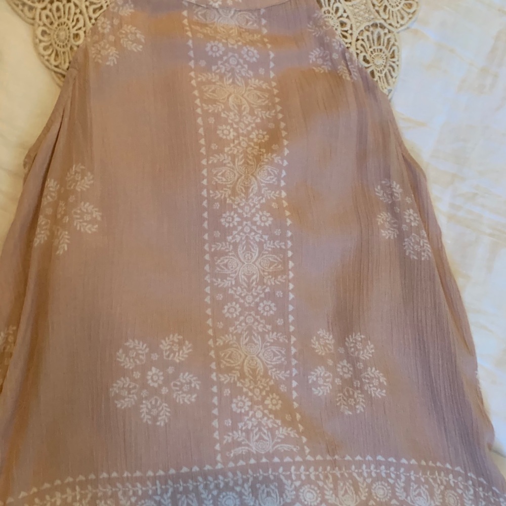 Beautiful summer top - Picture 2 of 5